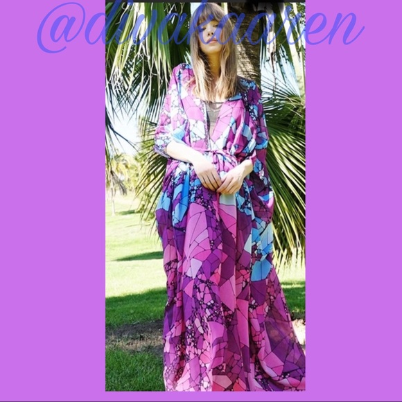 GORGEOUS Geometric Kimono | Duster | Cover Up - Picture 2 of 7